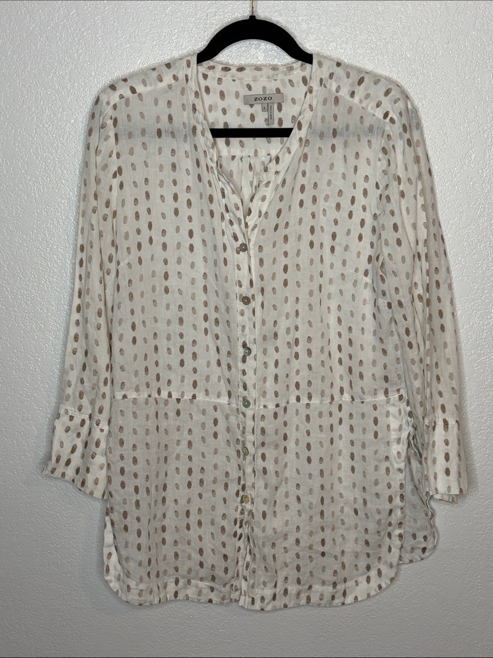 Zozo White & Tan Spotted Linen Button Down Shirt Mother of Pearl Buttons Size L